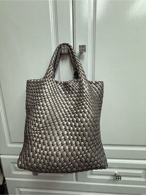 Woven Metallic Tote Bag in Pewter